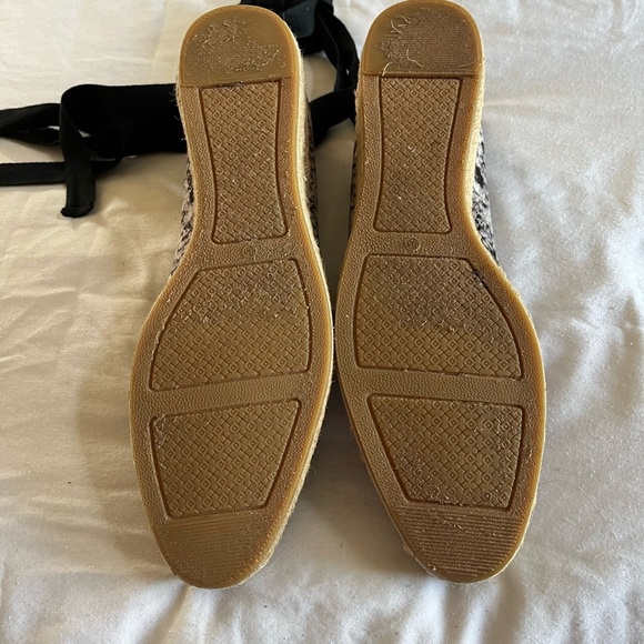 Tory Burch Heather Lace Up Wedge Espadrille Printed Satin Snake Print Sz 9.5 EUC - Picture 9 of 11